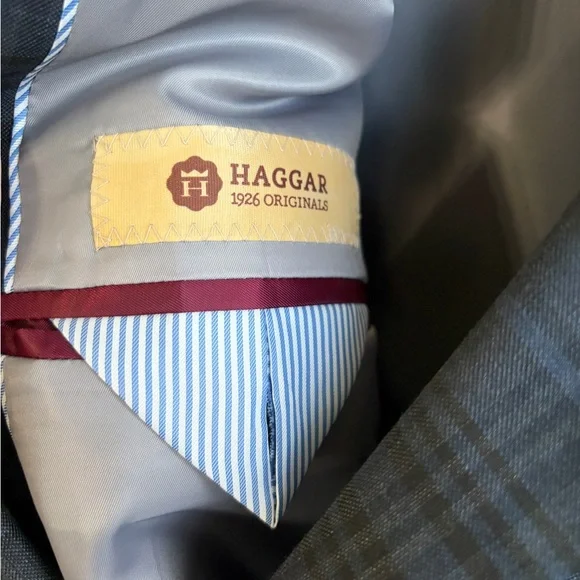 New with Tags Haggar Men's Navy and Grey plaid  Blazer size 46R. Poly Viscose - Picture 5 of 8